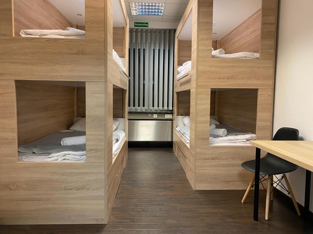 Hostel Messe Laatzen Екстериор снимка