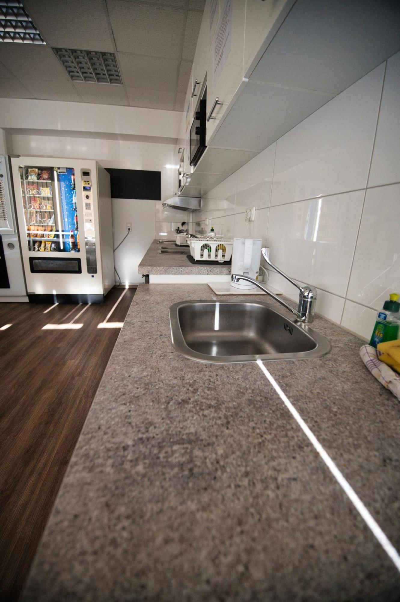 Hostel Messe Laatzen Екстериор снимка