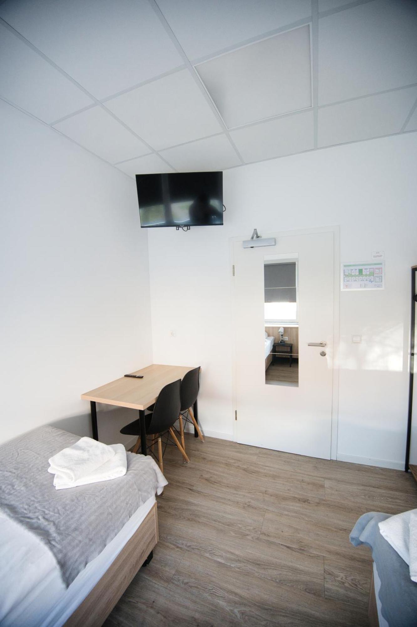 Hostel Messe Laatzen Екстериор снимка
