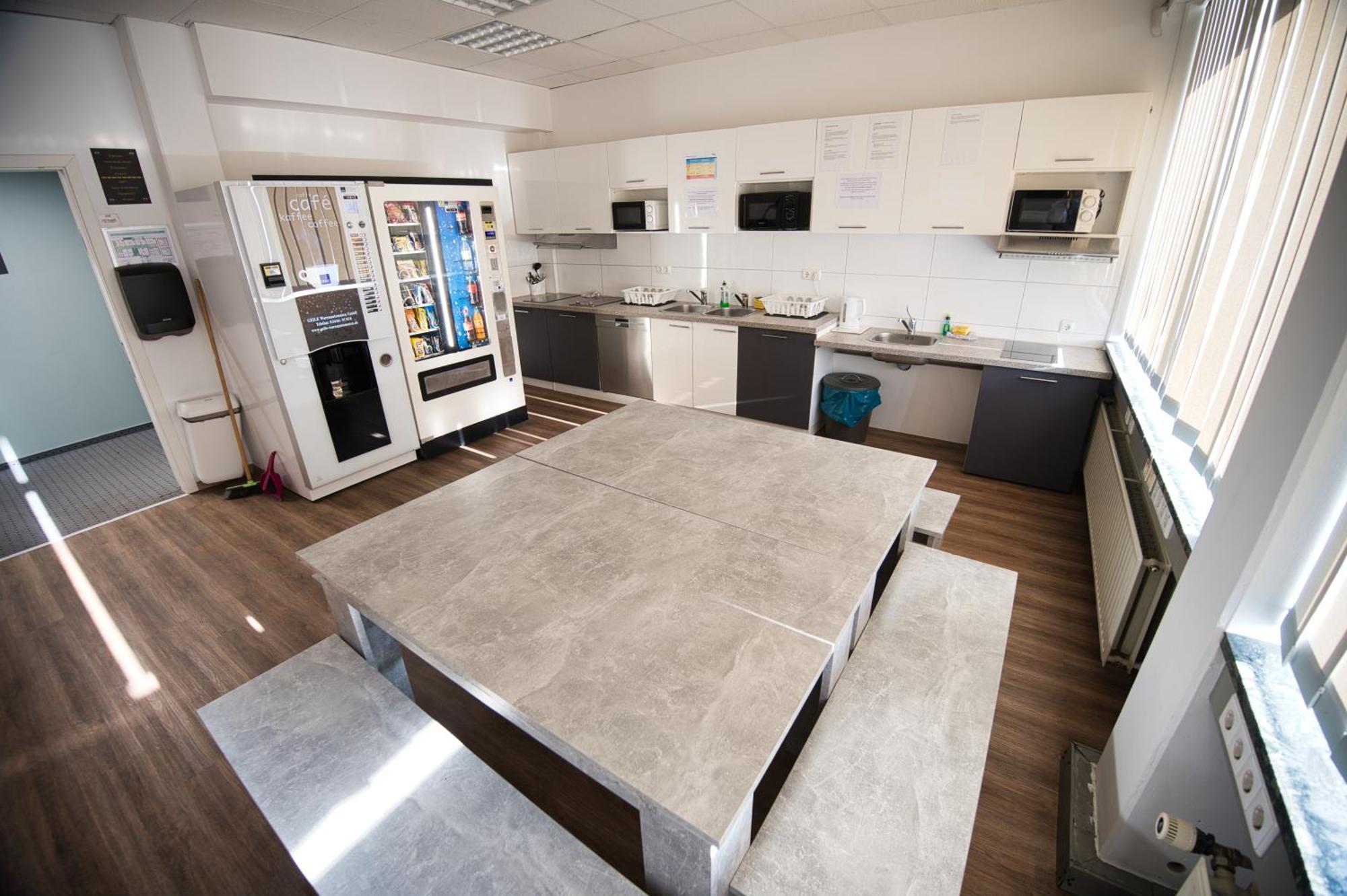 Hostel Messe Laatzen Екстериор снимка