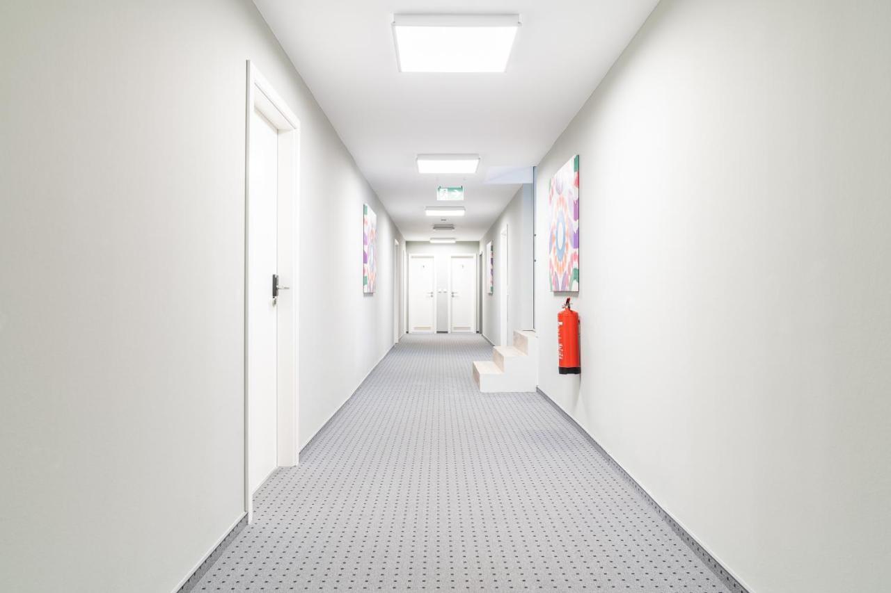 Hostel Messe Laatzen Екстериор снимка